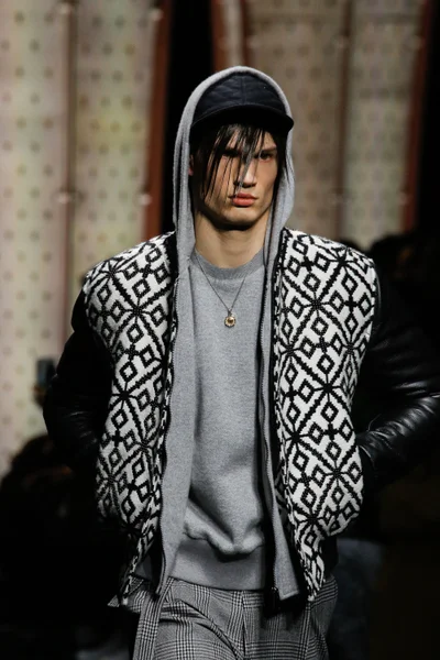 Look 53